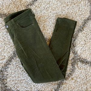 Forest green corduroy cords pants with stretch!